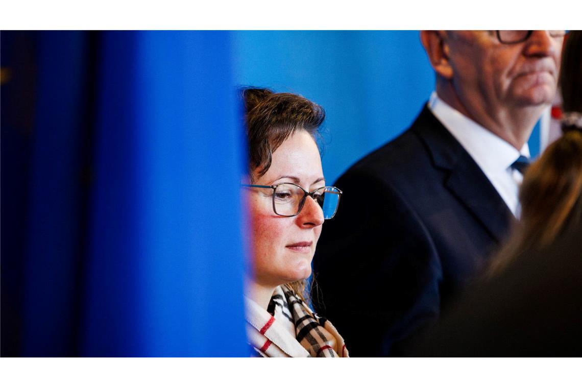 Brandenburgs Agrarministerin Hanka Mittelstädt und Brandenburgs Ministerpräsident Dietmar Woidke (beide SPD) sprechen von einer besorgniserregenden Situation.