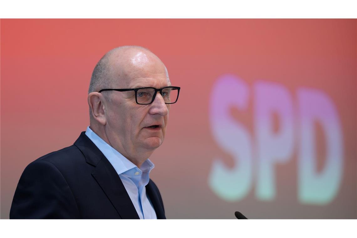 Brandenburgs Ministerpräsident Dietmar Woidke warb auf dem SPD-Parteitag um Zustimmung für den Koalitionsvertrag mit der CDU .