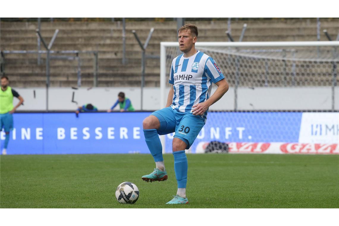 Aufstellung ist da – diese Elf beginnt bei der TSG Hoffenheim II Brian Behrendt rückt für Mario Borac in die Kickers-Verteidigung.
Foto: Baumann/Keppler