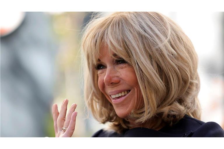 Brigitte Macron entschuldigt sich nach harten Worten gegen Feministinnen. (Archivbild)