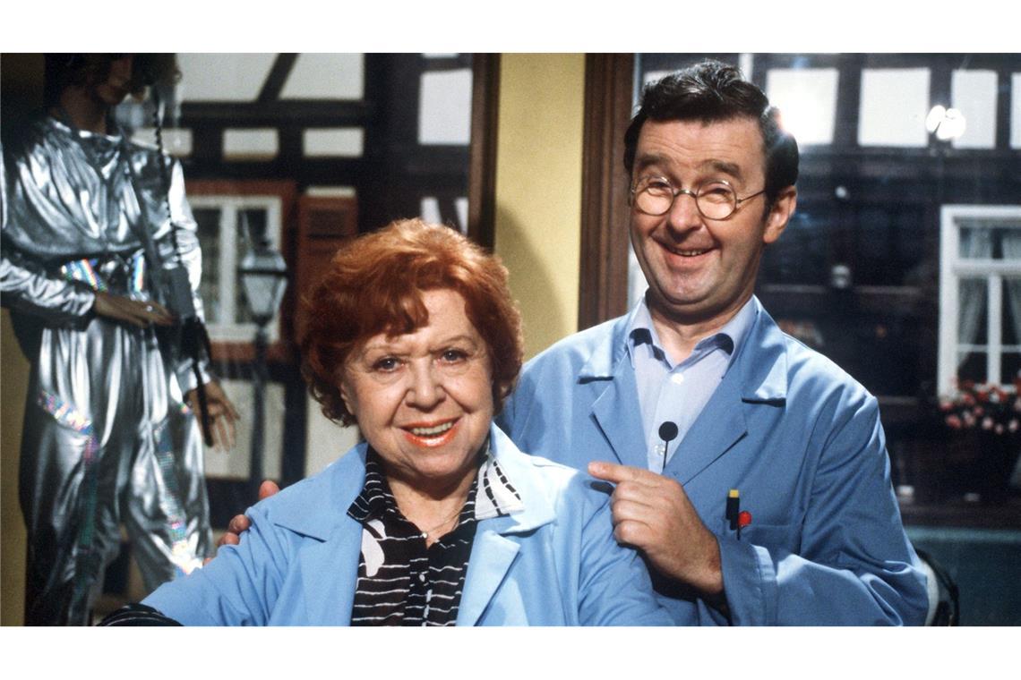 Unsterblich mit "Knieritz an der Knatter": Ernst Hilbich Brigitte Mira und Ernst Hilbich spielten die Hauptrollen in der TV-Serie "Funkes Werkstatt". (Archivbild)