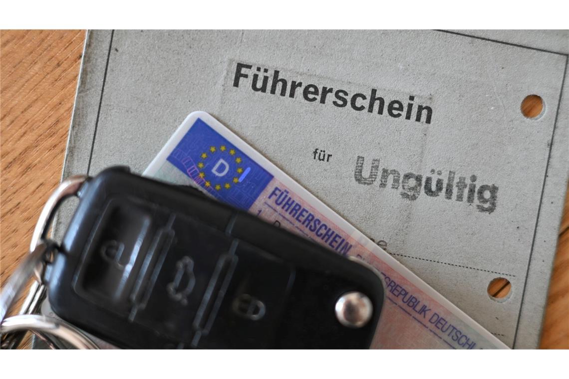 Verkehrsminister wollen EU-weiten Führerscheinentzug Bürgerinnen und Bürger müssen künftig damit rechnen, ihre Fahrerlaubnis unionsweit zu verlieren.