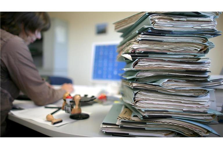 Bürokratie belastet viele Unternehmen in Deutschland schwer (Archivbild)
