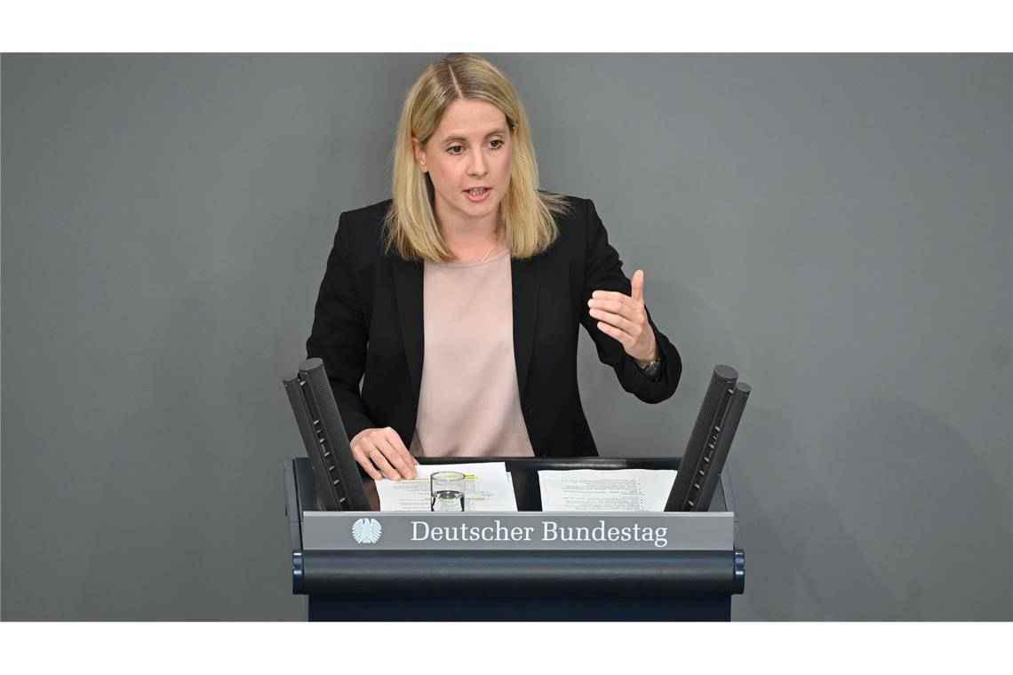 Tiefstand bei neuen Wohnungen - Regierung will Turbo zünden Bundesbauministerin Verena Hubertz will den Wohnungsbau ankurbeln (Archivbild)