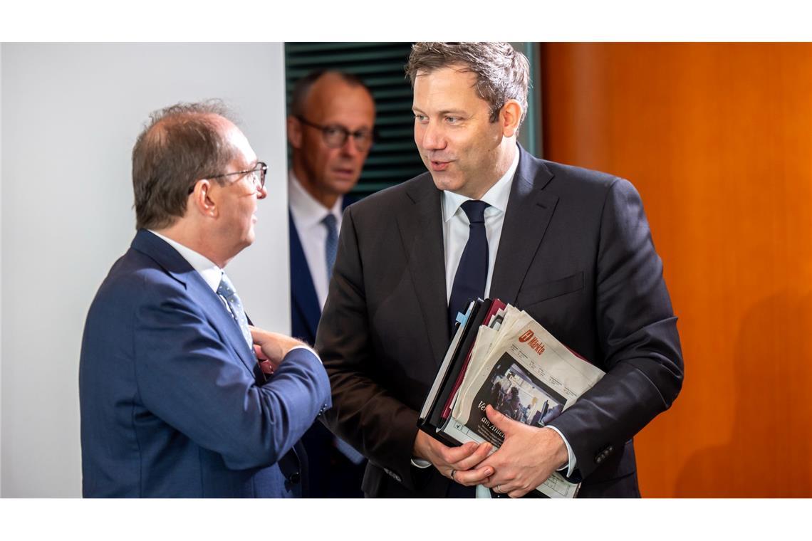 Kabinett beschließt weitere Reformen zur Migrationspolitik Bundesinnenminister Alexander Dobrindt (CSU) hat diese Woche erneut eine Reform ins Kabinett gebracht.