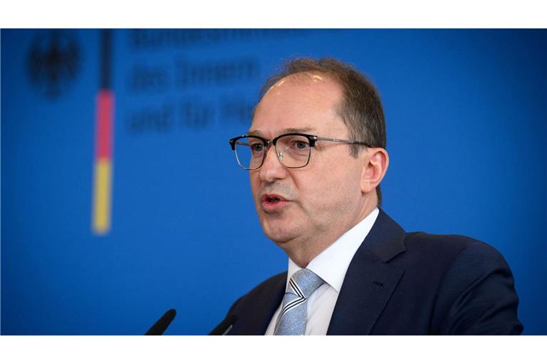 Bundesinnenminister Alexander Dobrindt (CSU) hatte schon vor seinem Amtsantritt Verschärfungen in der Migrationspolitik angekündigt.