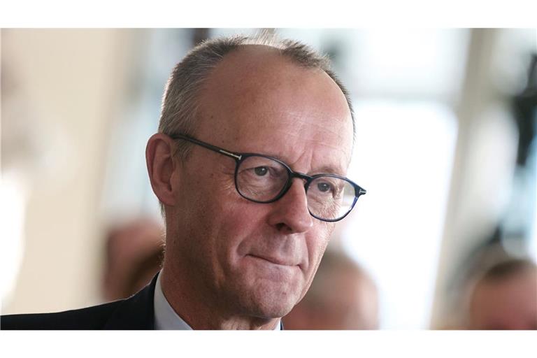 Bundeskanzler Friedrich Merz berät am Abend mit Regierungschefs anderer europäischer Länder (Archivbild).