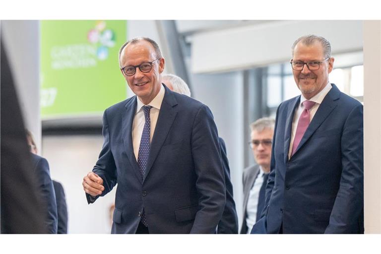 Bundeskanzler Friedrich Merz blieb nach dem Spitzengespräch mit der Wirtschaft in Sachen Tankrabatt zurückhaltend.