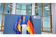 Bundeskanzler Friedrich Merz (CDU) spricht nach den Wahlen in Berlin und Mecklenburg-Vorpommern im Konrad-Adenauer-Haus.