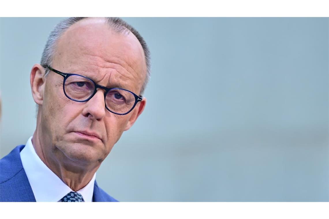 Bundeskanzler Friedrich Merz (CDU) während zu einer Pressekonferenz im Kanzleramt in Berlin zu personellen Veränderungen in Regierung und CDU.