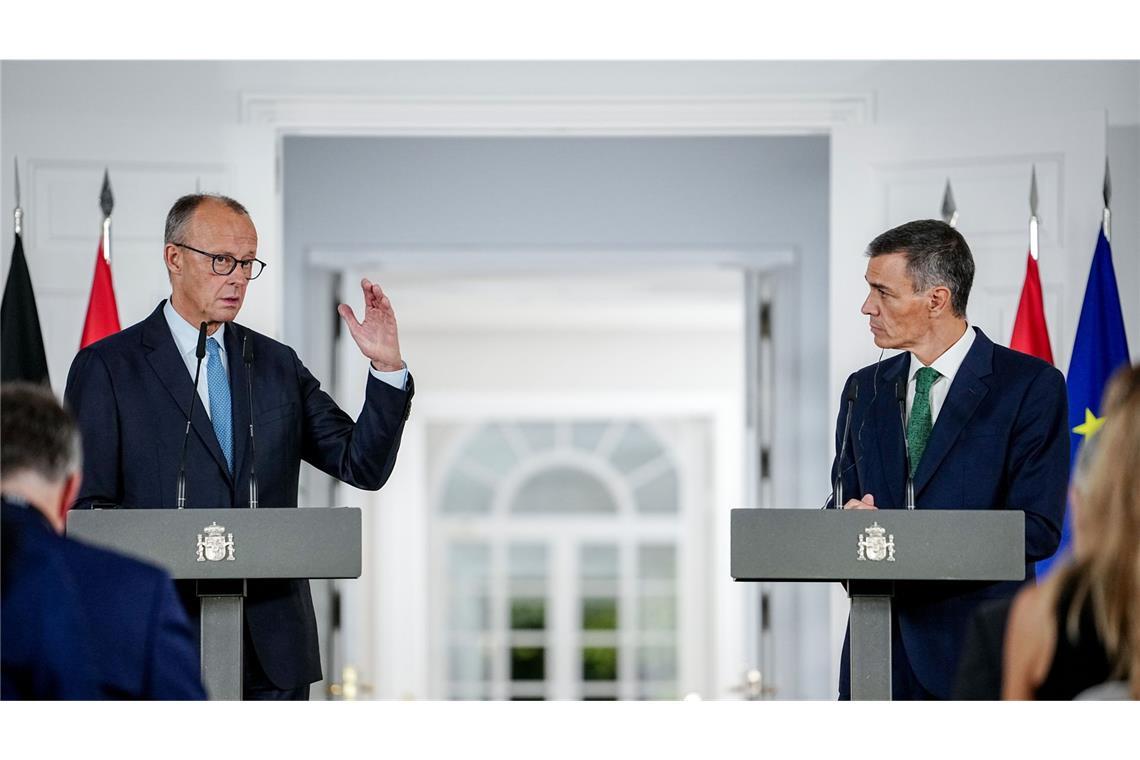 Bundeskanzler Friedrich Merz mit Spaniens Ministerpräsident Pedro Sánchez beim Antrittsbesuch in Madrid.