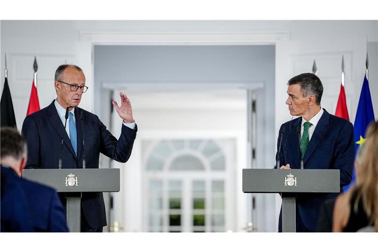 Bundeskanzler Friedrich Merz mit Spaniens Ministerpräsident Pedro Sánchez beim Antrittsbesuch in Madrid.