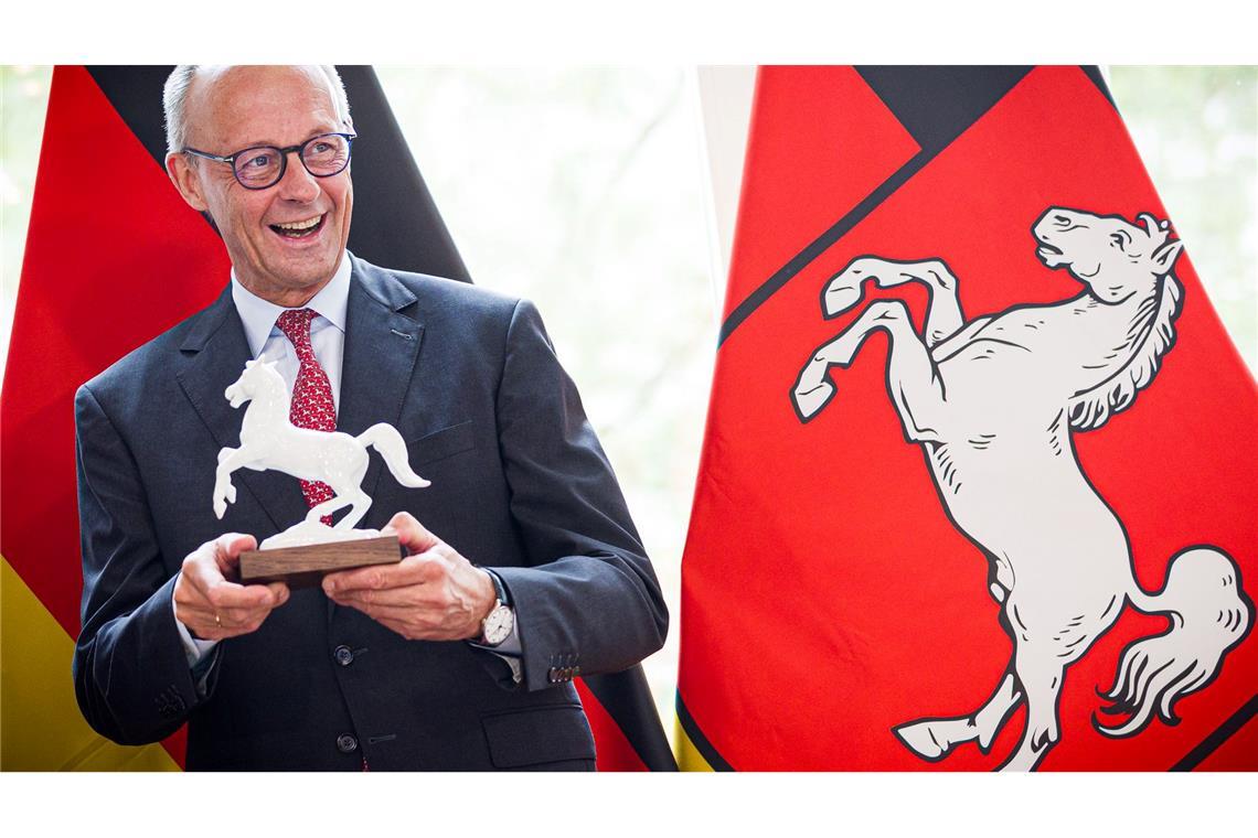 Bilder des Tages Bundeskanzler Merz bei seinem Antrittsbesuch in Niedersachsen.