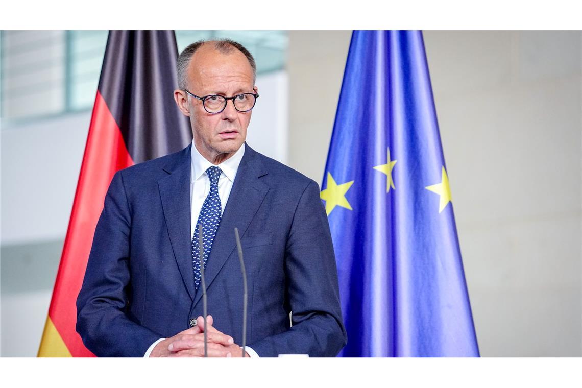 Kiew und Moskau vereinbaren großen Gefangenenaustausch Bundeskanzler Merz kritisiert das Fernbleiben von Putin bei den Istanbuler Ukraine-Gesprächen.