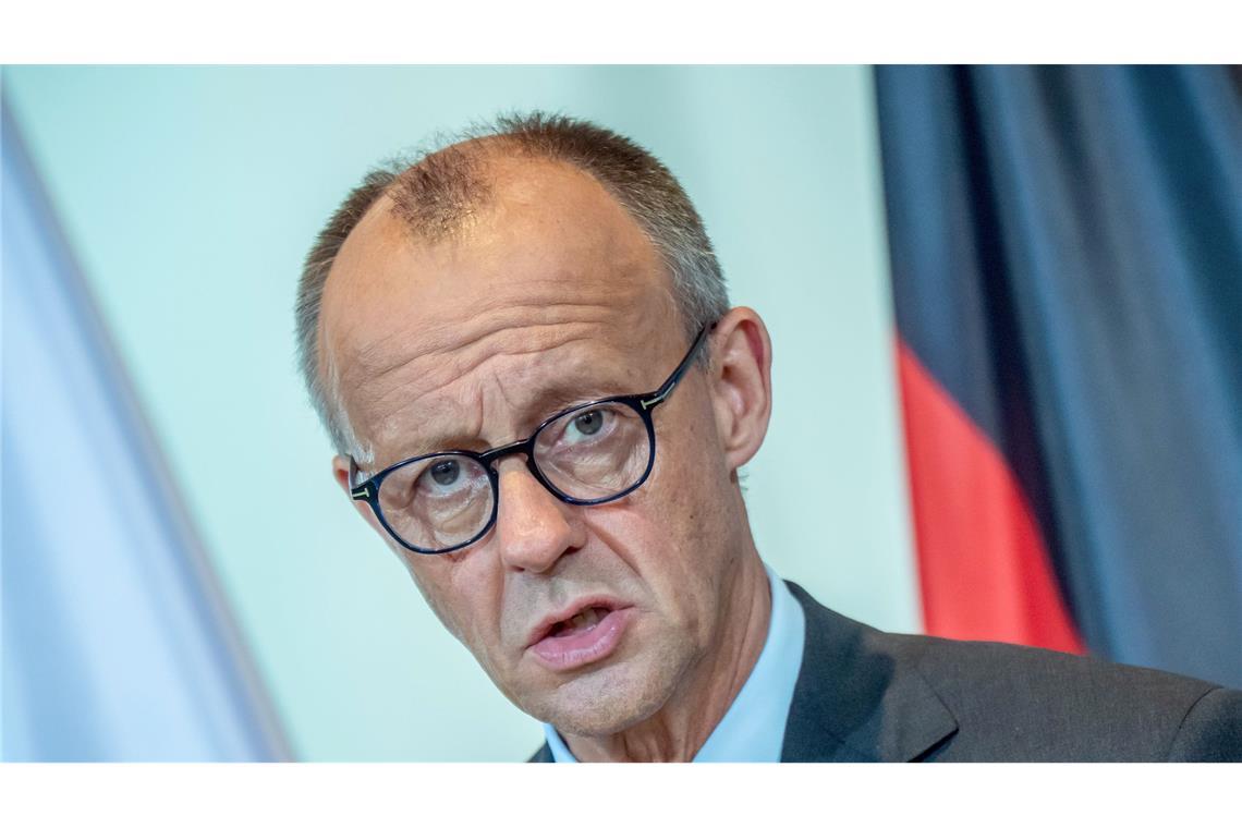 Bundeskanzler Merz kündigt teilweises Aussetzen der Rüstungslieferungen an Israel an.