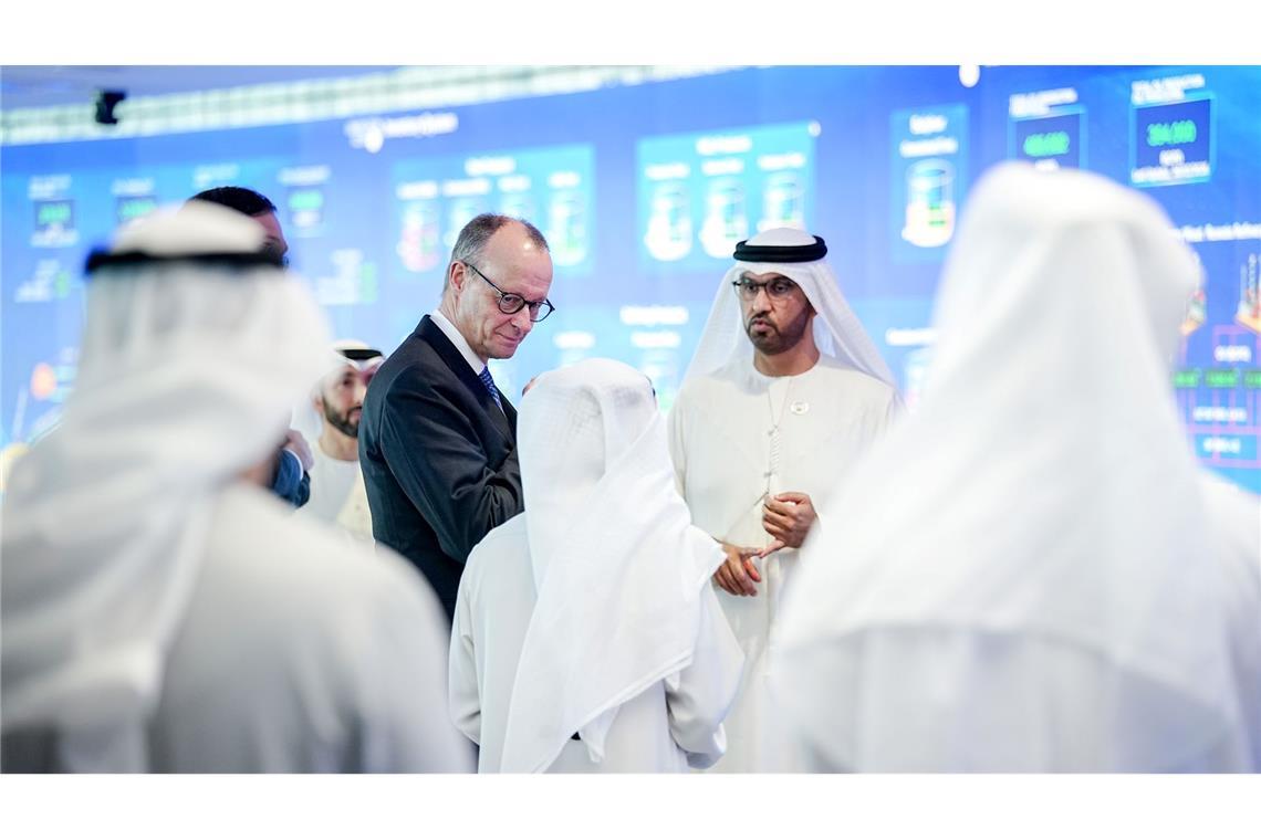 Bundeskanzler Merz trifft Wirtschaftsvertreter in Abu Dhabi: Abschluss der Golfregion-Reise