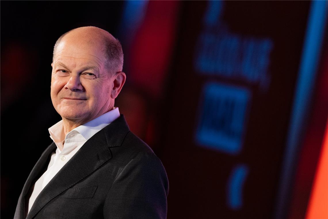 Scholz nennt Chialo "Hofnarr" - "nicht rassistisch" gemeint Bundeskanzler Olaf Scholz (SPD).