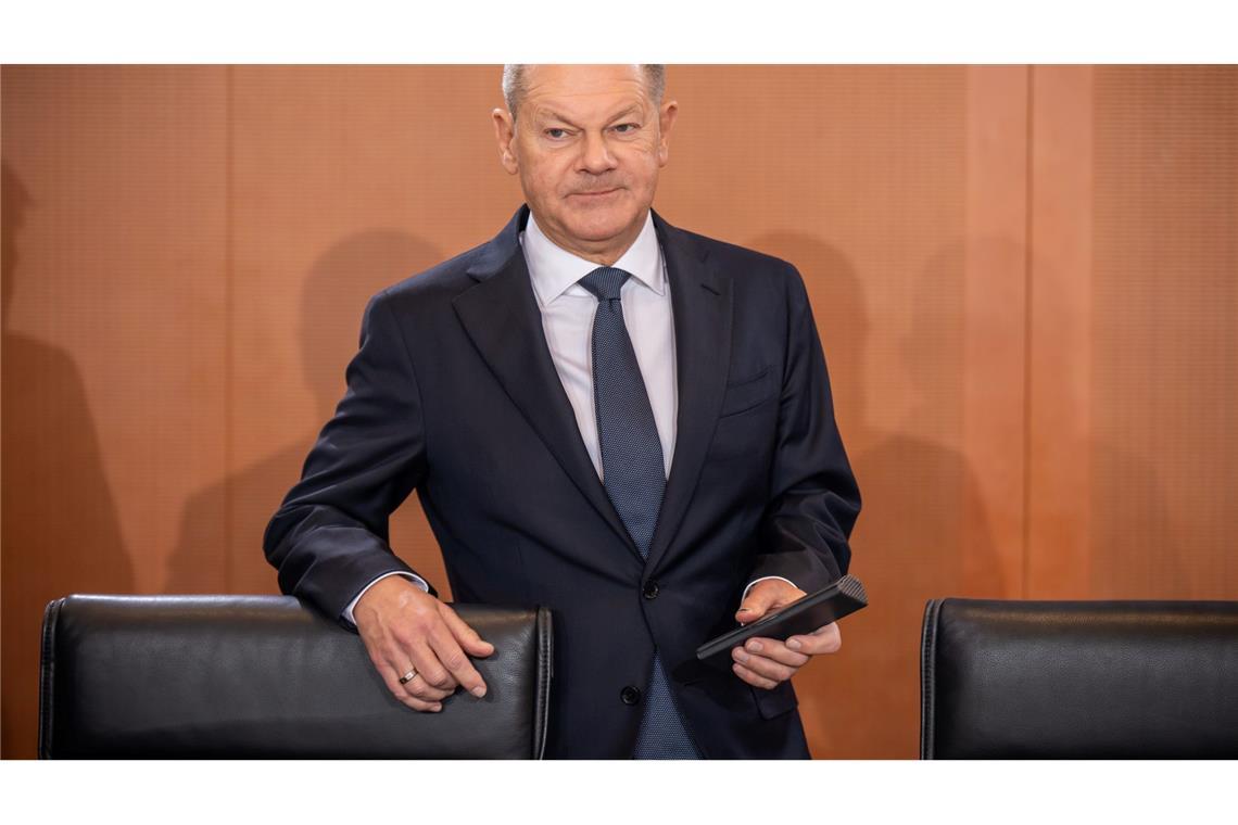 Bilder des Tages Bundeskanzler Olaf Scholz (SPD) kommt zur Kabinettssitzung im Kanzleramt.