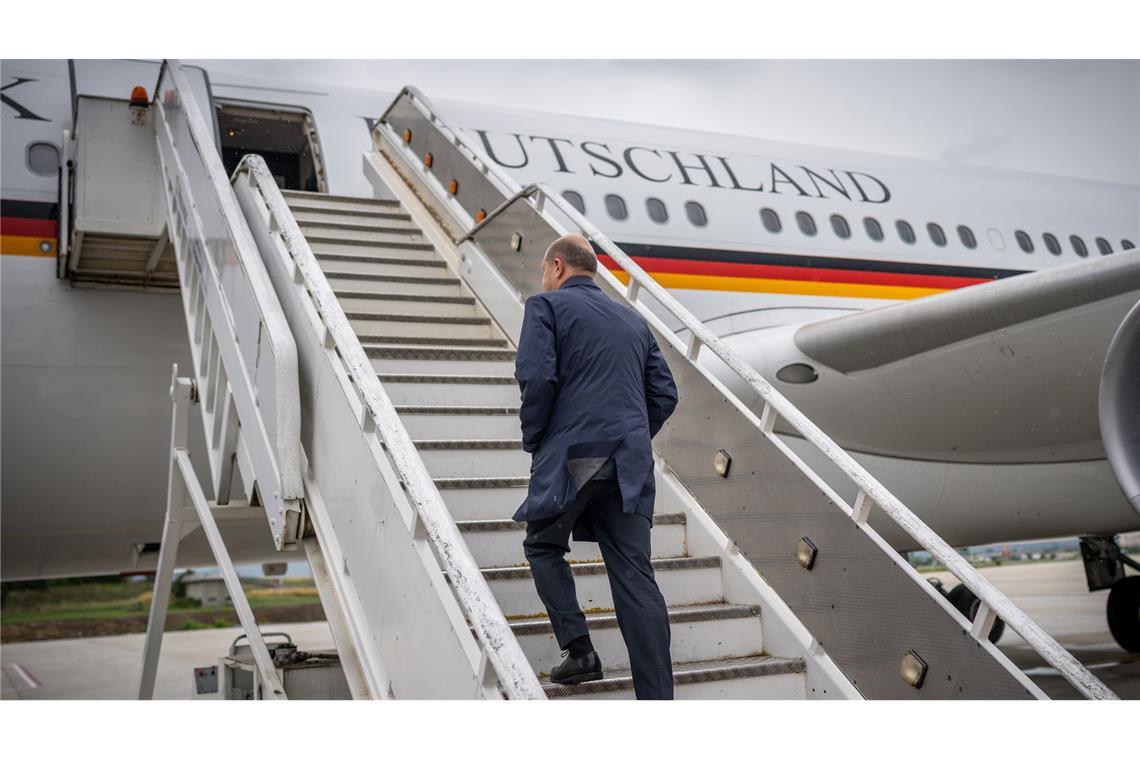 Scholz' Reise ins Ungewisse: Erstmal G20, aber was dann? Bundeskanzler Olaf Scholz (SPD) reist zum G20. (Archivbild)