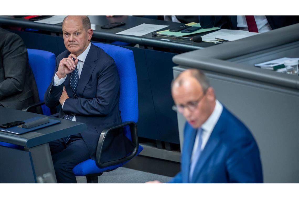 Merz zu Scholz: Sofort Vertrauensfrage, sonst geht nichts Bundeskanzler Scholz und Oppositionsführer Merz: Gibt es eine Verständigung über einen Neuwahltermin?
