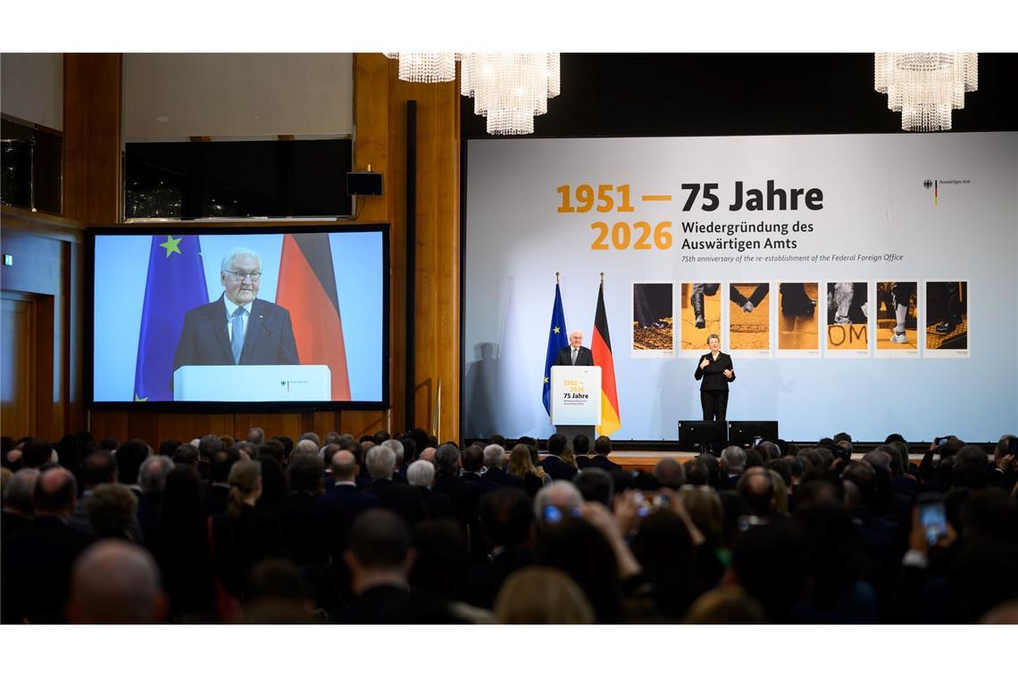 Bundespräsident Frank-Walter Steinmeier appelliert an die Mitarbeiter des Auswärtigen Amts: Verlieren Sie den Kompass nicht.