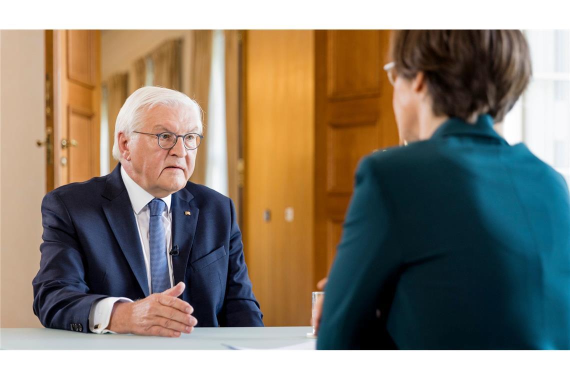 Steinmeier für Rückkehr zu Wehrpflicht Bundespräsident Frank-Walter Steinmeier macht sich für eine Wehrpflicht in Deutschland stark.