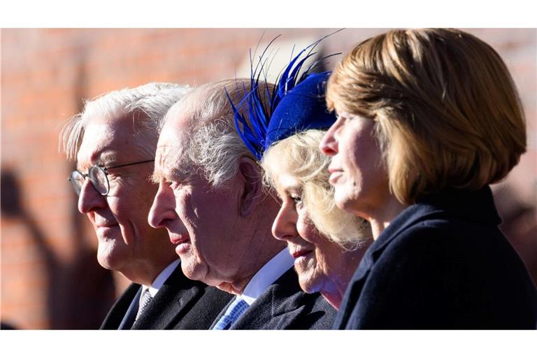 Bundespräsident Frank-Walter Steinmeier und First Lady Elke Büdenbender wurden mit militärischen Ehren auf Schloss Windsor empfangen.