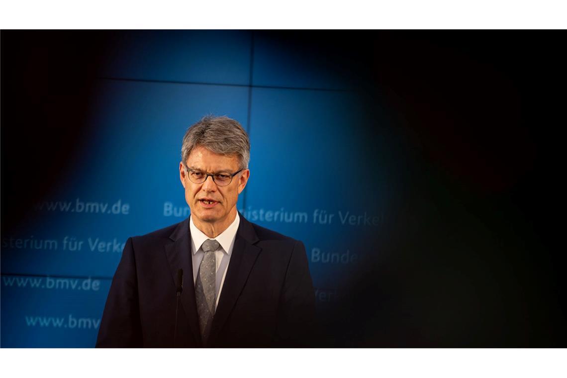 Bilder des Tages Bundesverkehrsminister Patrick Schnieder verkündet das vorzeitige Aus von Bahnchef Lutz.