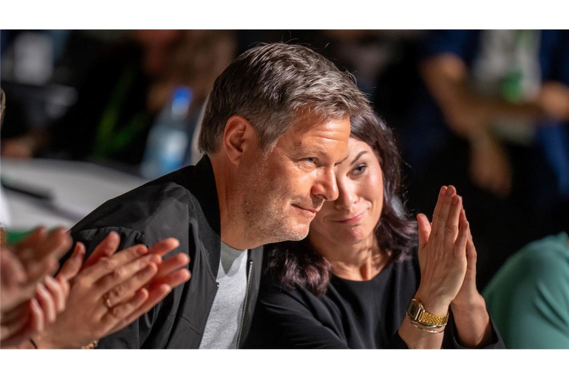 Grüne wollen kämpfen - bei Eis und bei Schnee Bundeswirtschaftsminister Robert Habeck hat sich als Spitzenkandidat der Grünen für die anstehende Bundestagswahl angeboten.