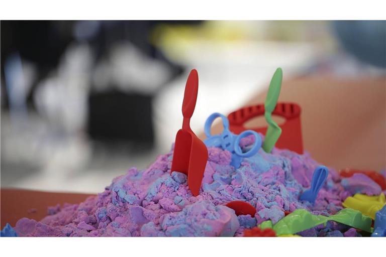 Bunter Spielsand aus China kann krebserregendes Asbest enthalten.