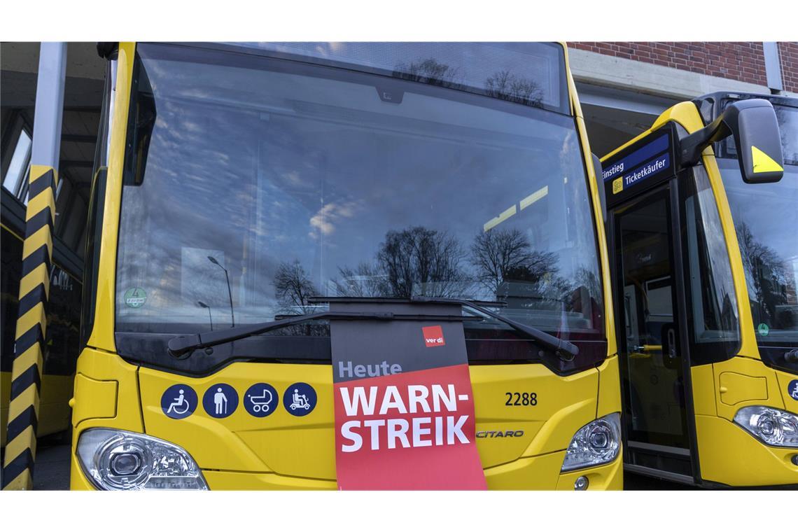Wo am Dienstag im ÖPNV gar nichts geht Busstreik in Baden-Württemberg.