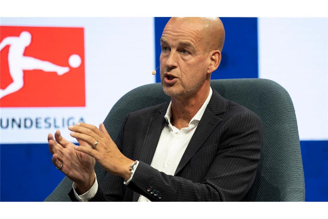 Das Big Business von Bayern und BVB im Trump-Land BVB-Geschäftsführer Carsten Cramer.