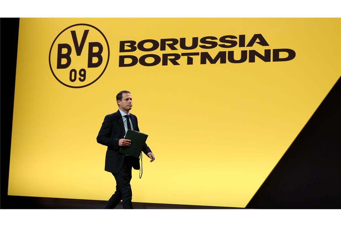 BVB-Mitgliederversammlung: Geschäftsführer Lars Ricken betritt das Podium