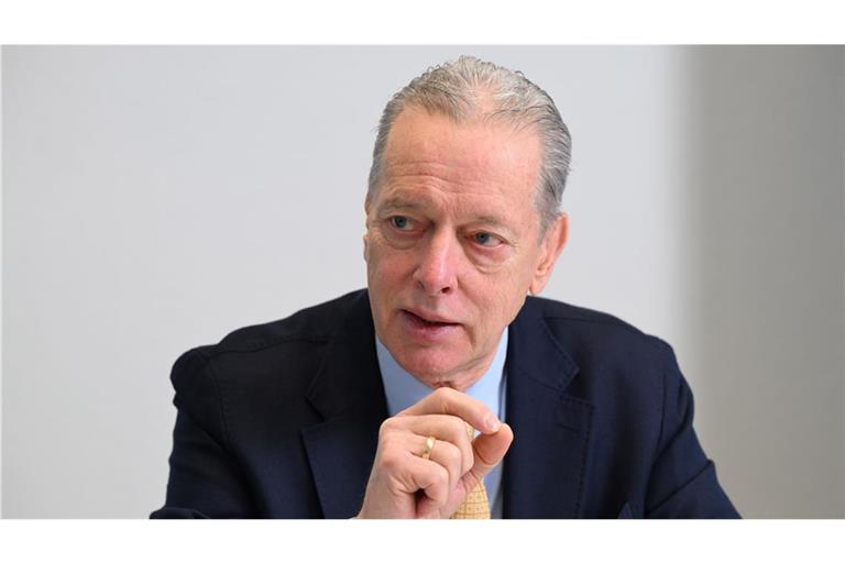 BWIHK-Präsident Jan Stefan Roell teilte mit: „Die wirtschaftliche Beurteilung verbessert sich leicht“.