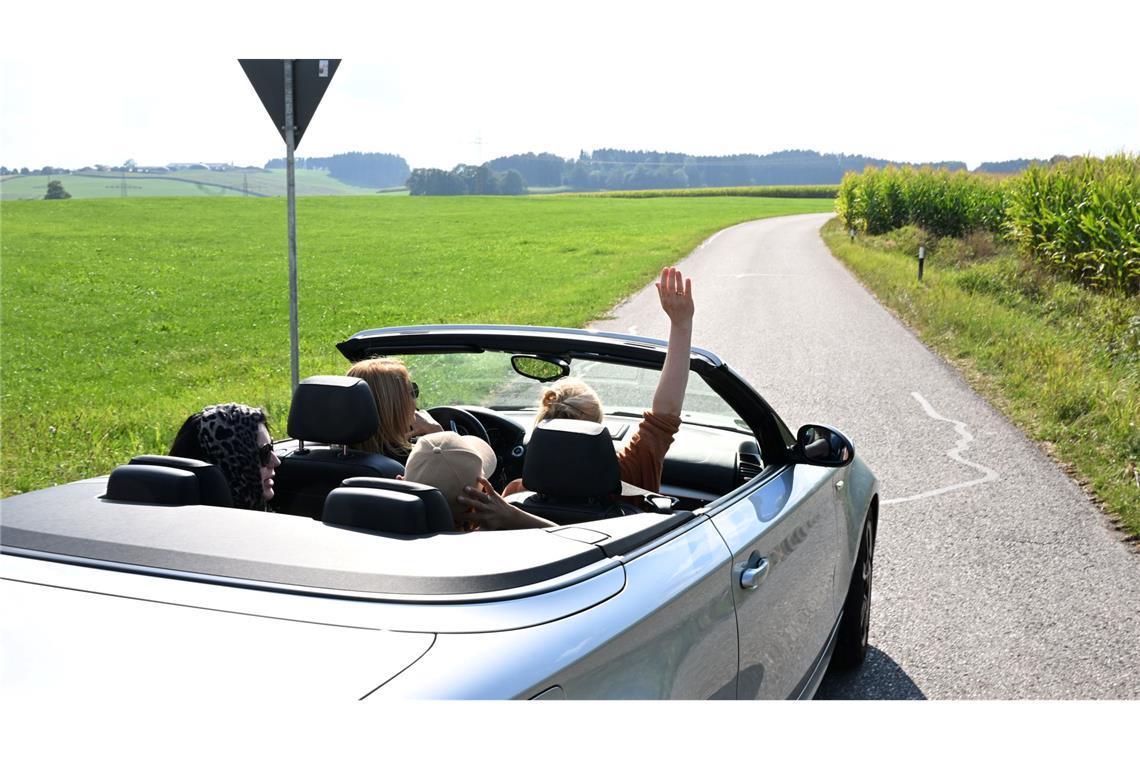 Vom Statussymbol zum Ladenhüter? Einbruch bei Cabrio-Verkauf Cabrios stehen für einen bestimmten Lifestyle, sind aber aus der Mode gekommen. (Archivbild)