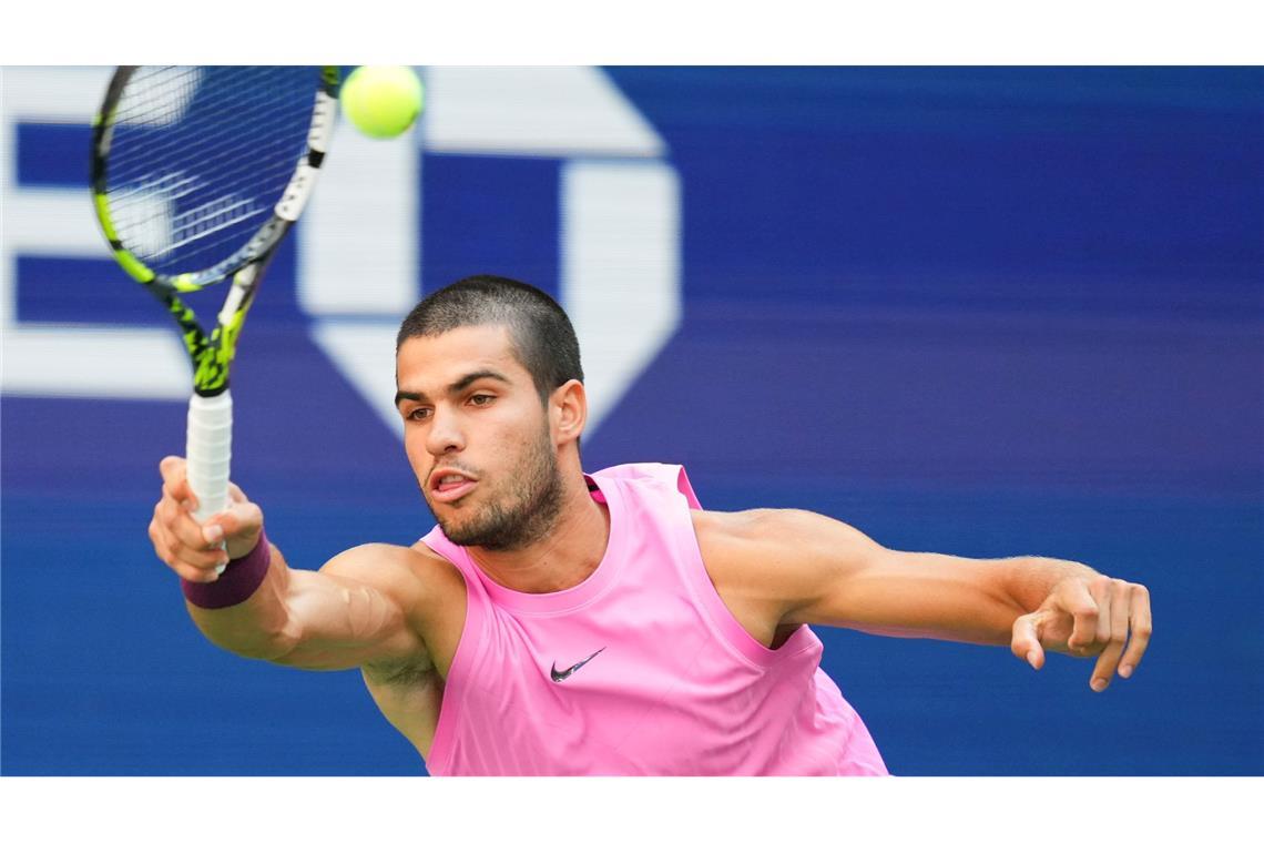 Alcaraz erreicht mit Sieg über Djokovic US-Open-Endspiel Carlos Alcaraz spielt am Sonntag um den US-Open-Titel.