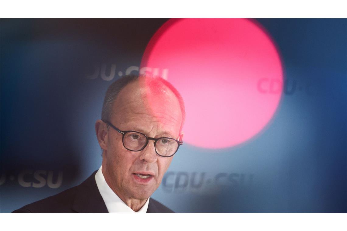 AfD oder Opposition? CDU-Chef Friedrich Merz hat in der Asylpolitik eine knallharte Wende geplant.