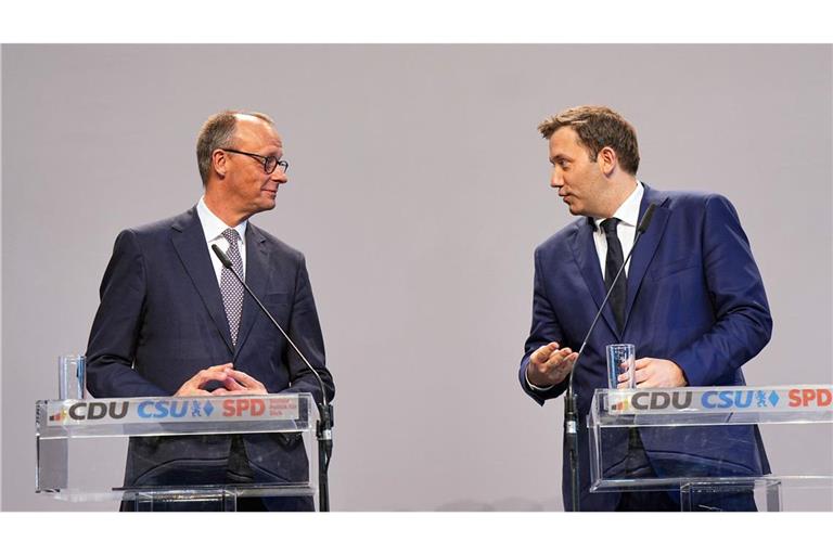 CDU-Chef Merz und SPD-Chef Klingbeil schließen Steuererhöhungen nicht für immer aus. (Archivbild)