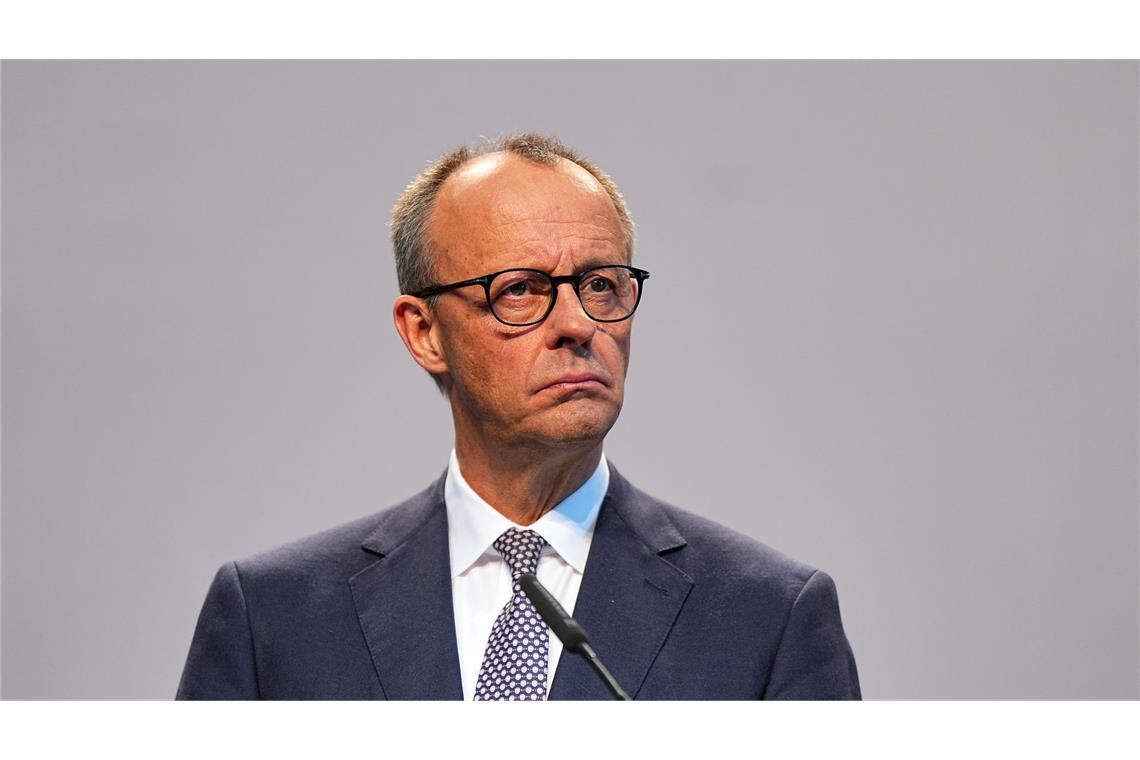 AfD in Umfrage erstmals vor der Union CDU-Chef Merz will die AfD zurückdrängen.