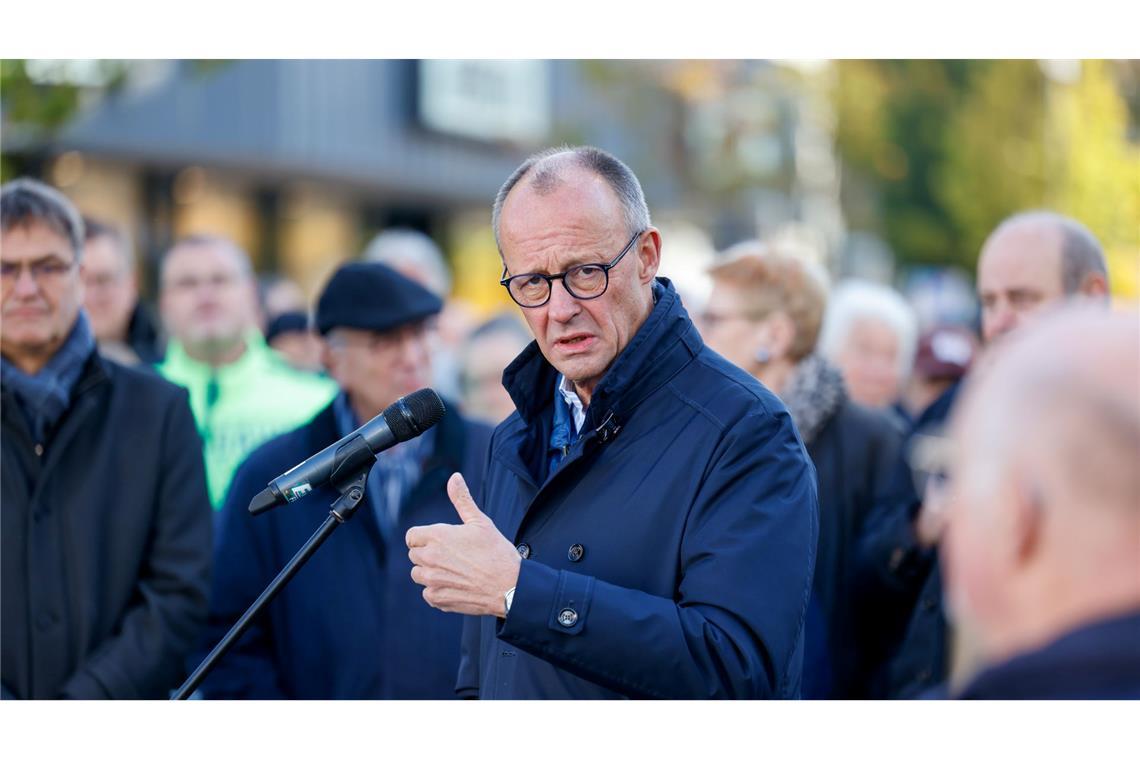 Merz: Keine AfD-Zusammenarbeit mit mir als Parteichef CDU-Chef Merz zieht eine rote Linie: Mit ihm als Parteivorsitzenden gibt es keine Zusammenarbeit mit der AfD.