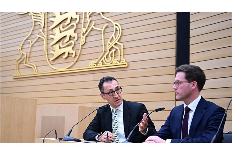 CDU und Grüne um Cem Özdemir (links) und Manuel Hagel wollen am Donnerstag erneut Gespräche führen. (Archivbild)