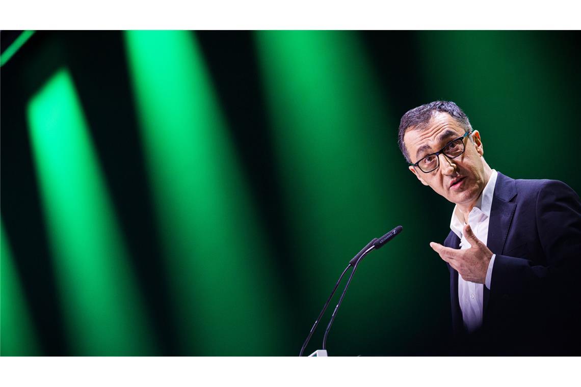 Cem Özdemir mahnte die Grünen auf dem Bundesparteitag in Hannover zu mehr Bodennähe.