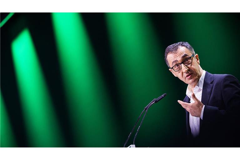 Cem Özdemir mahnte die Grünen auf dem Bundesparteitag in Hannover zu mehr Bodennähe.