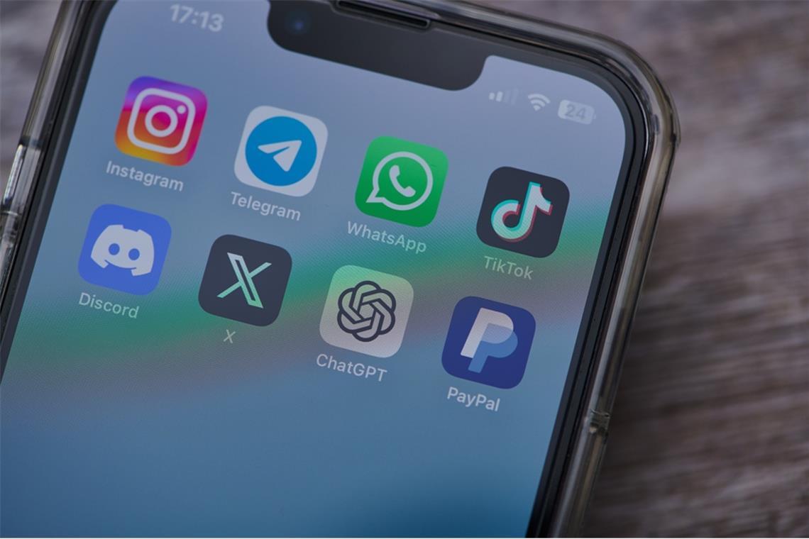 Über WhatsApp mit ChatGPT chatten ChatGPT kann jetzt direkt in WhatsApp genutzt werden.