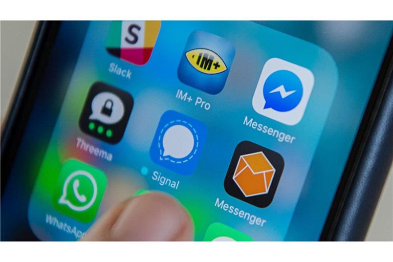 Chatnachrichten-Apps auf einem Smartphone - aus dem Alltag vieler Menschen sind Chats nicht mehr wegzudenken.