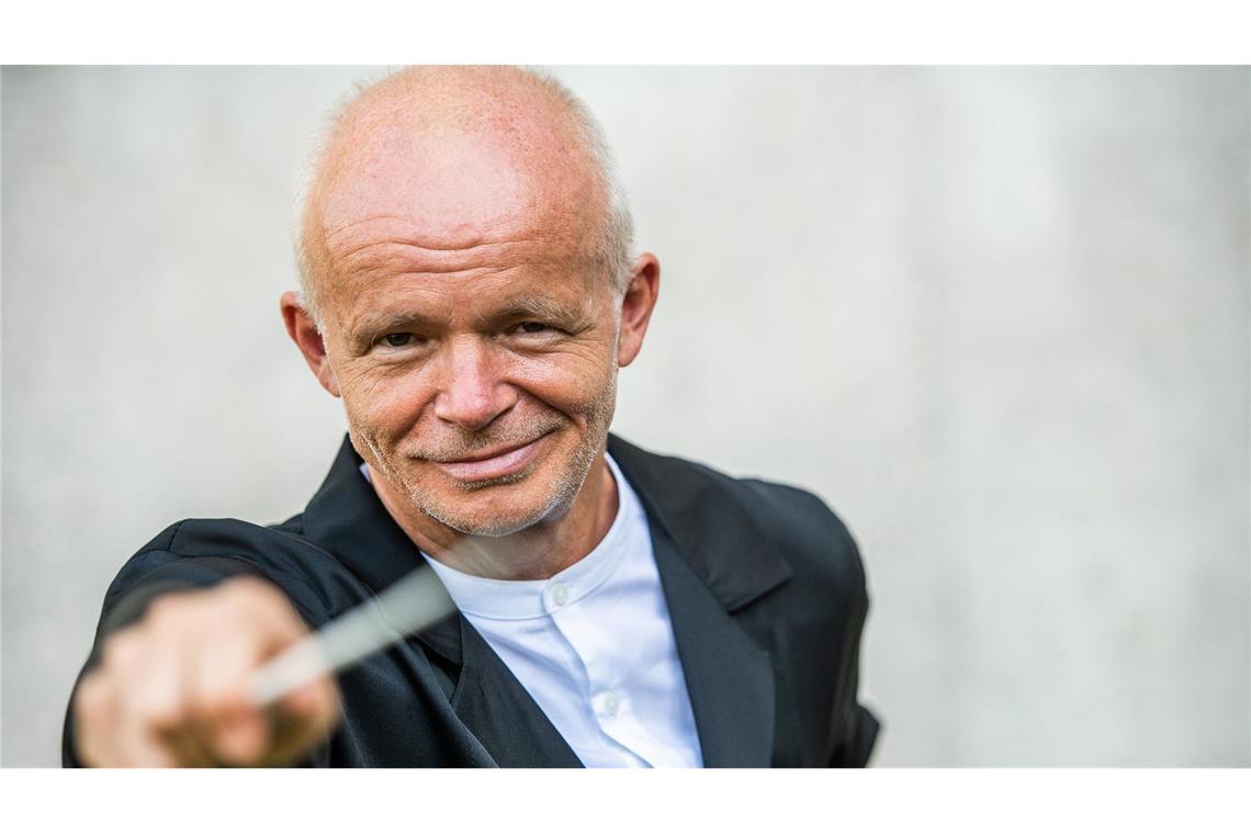 Mit ganz viel Bach in die neue Saison Chefdirigent Thomas Zehetmair