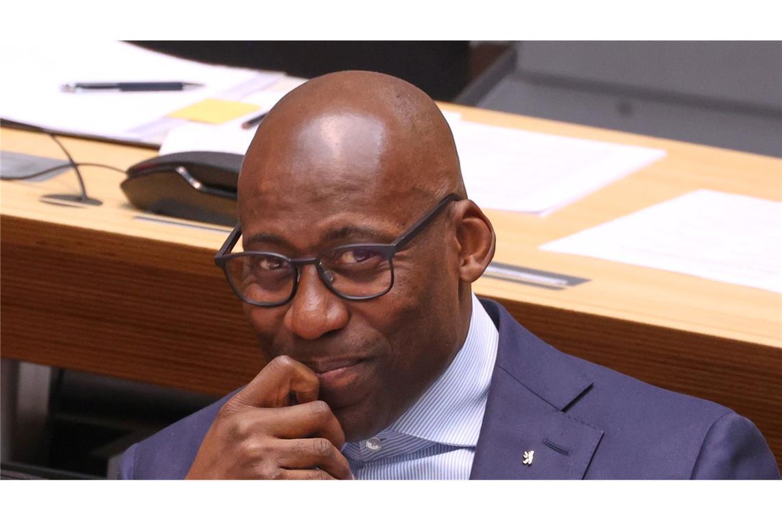 Kultursenator Chialo: Scholz verletzend, aber kein Rassist Chialo empfand Scholz Äußerung als verletzend, hält ihn aber nicht für einen Rassisten.