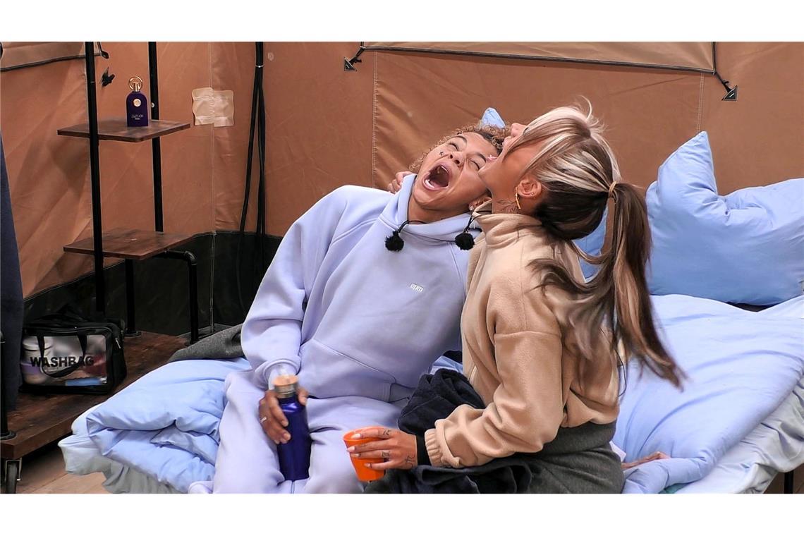 Chika (links) und Carina.