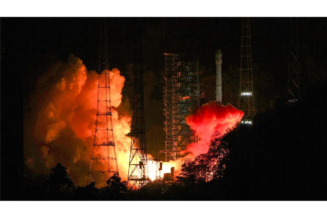 Chinas ehrgeizige Asteroiden-Mission gestartet China will die Sonde nach ihrem Einsatz an einem Asteroiden zu weiteren Zielen schicken.