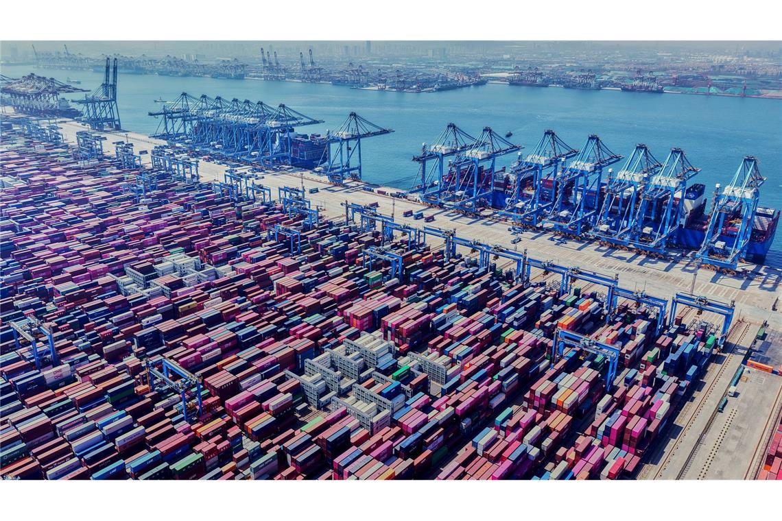 China startet mit 5,4 Prozent Wachstum ins Jahr Chinas Volkswirtschaft ist die zweitgrößte der Welt hinter den USA. (Archivbild)